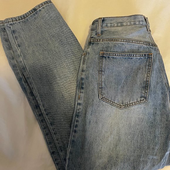 Princess Polly HOLLY ASYMMETRIC STRAIGHT LEG JEAN LIGHT WASH DENIM - Picture 4 of 4